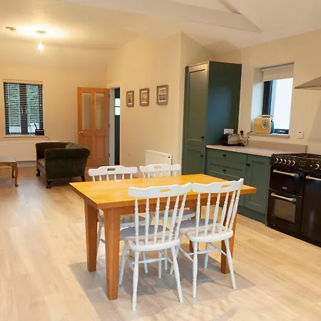 Lavender - 2 Bedroom Holiday home Newbridge (Kildare)